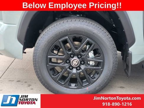 New 2026 Toyota Tundra Limited AWD/4WD image 10