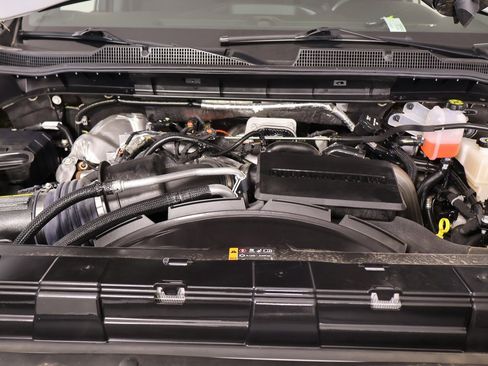 Used 2024 Chevrolet Silverado 2500 Custom w/ Custom Value Package image 18