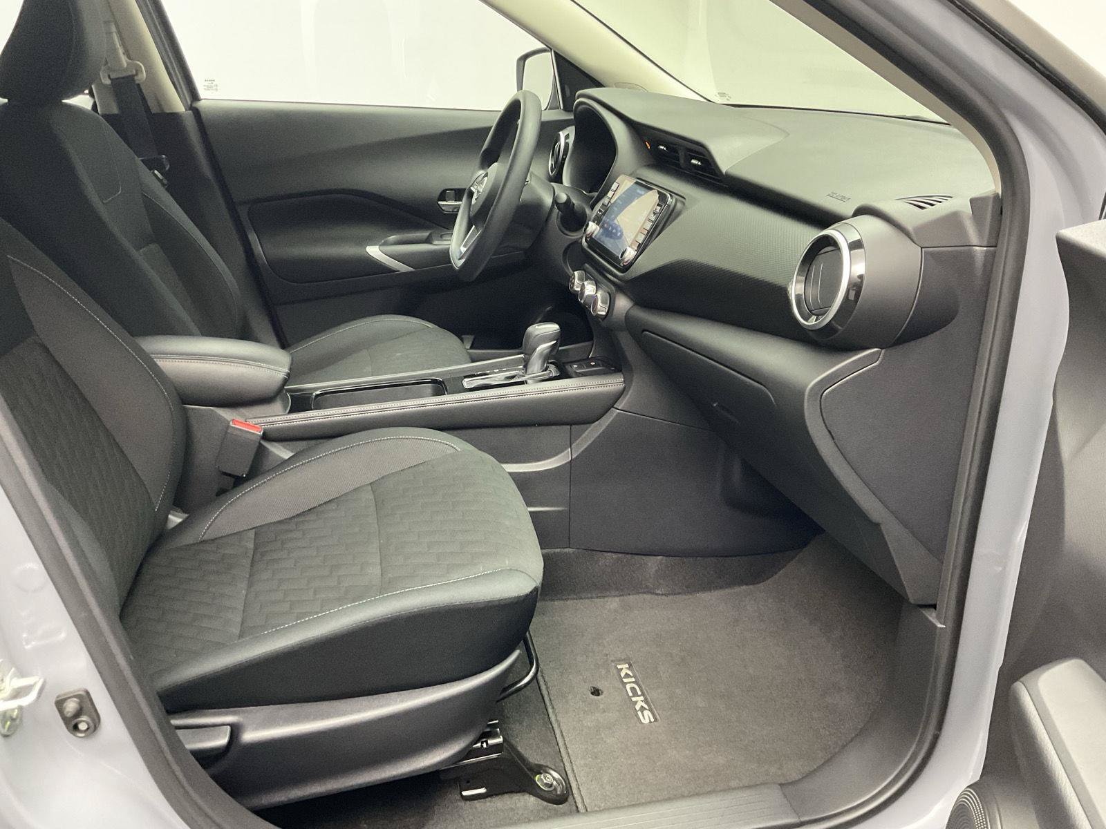 Used 2023 Nissan Kicks SV FWD image 22