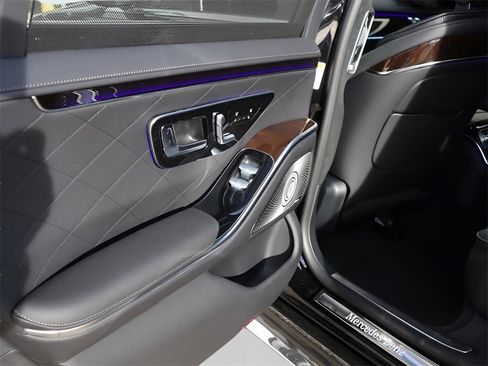 New 2026 Mercedes-Benz S 580 4MATIC Sedan image 21