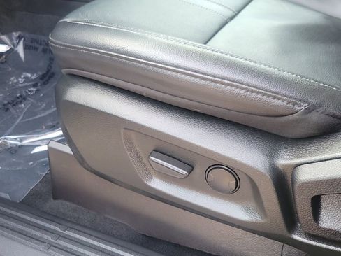 Used 2022 Ford Ranger Lariat w/ Equipment Group 501A High image 9