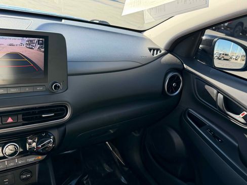 Used 2022 Hyundai Kona SEL image 21