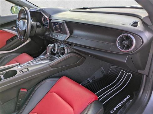 Used 2021 Chevrolet Camaro LT image 19