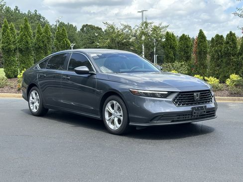 Used 2025 Honda Accord LX image 2