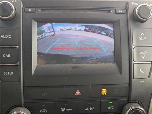 Used 2017 Toyota Camry LE image 14