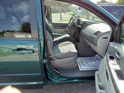Used 2009 Dodge Grand Caravan SE FWD image 4