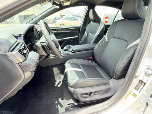 Used 2026 Toyota Camry SE w/ Multimedia Upgrade Package FWD image 29