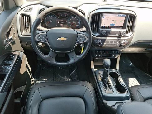 Used 2022 Chevrolet Colorado Z71 w/ Trail Boss Package AWD/4WD image 12