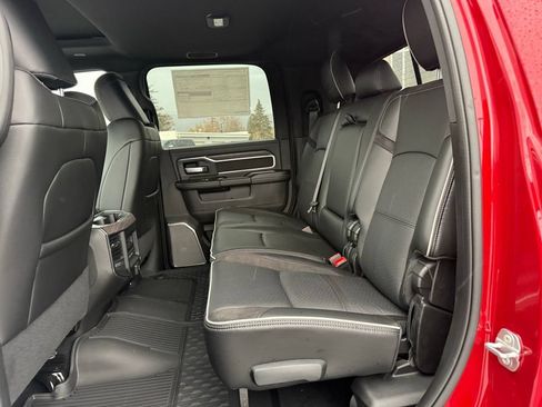 New 2026 RAM 2500 Laramie AWD/4WD image 8