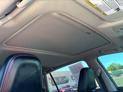 Used 2013 Toyota RAV4 Limited AWD/4WD image 22