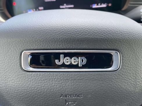 New 2026 Jeep Grand Cherokee Limited w/ Luxury Tech Group II RWD image 55