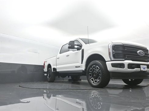 New 2026 Ford F250 Platinum w/ FX4 Off-Road Package image 25