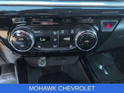 Used 2024 Chevrolet Trax RS w/ Driver Confidence Package FWD image 18