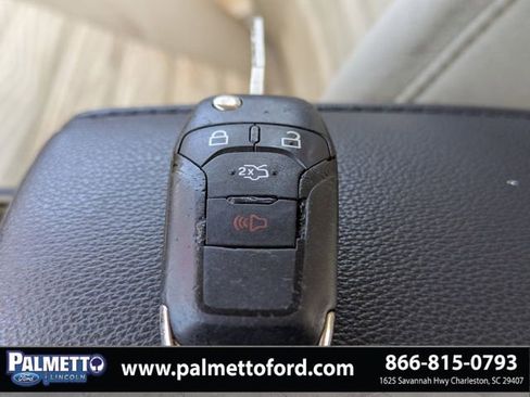 Used 2016 Ford Fusion SE FWD image 26