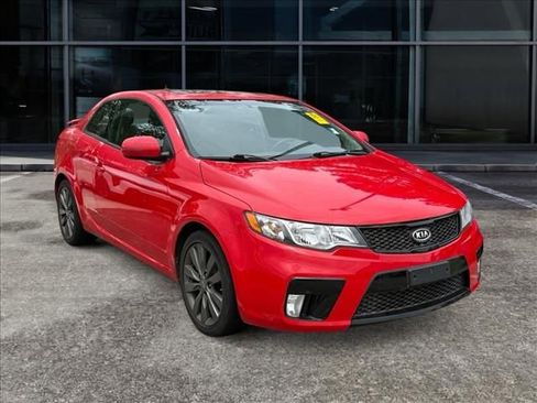 Used 2011 Kia Forte Koup SX FWD image 2