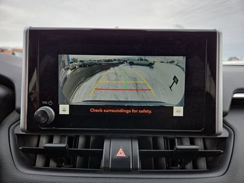 Used 2023 Toyota RAV4 XLE image 28