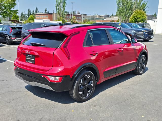 Certified 2025 Kia Niro Wind w/ Wind Preserve Package FWD image 6