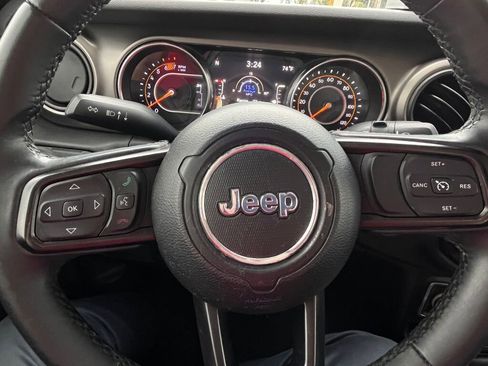 Used 2018 Jeep Wrangler Unlimited Sport S image 15