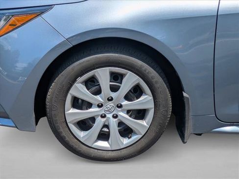 Used 2025 Toyota Corolla LE FWD image 14