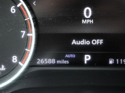 Used 2023 Nissan Rogue SL image 30