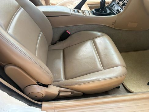 Used 2000 MAZDA MX-5 Miata RWD image 31
