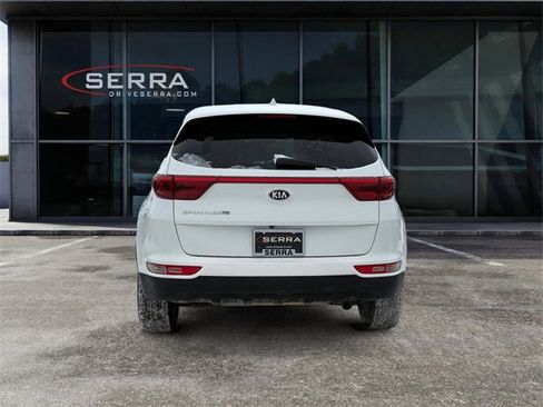 Used 2019 Kia Sportage LX image 4