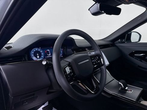 New 2026 Land Rover Range Rover Evoque S AWD/4WD image 9