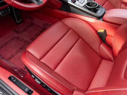 Used 2024 Porsche 911 Targa 4 GTS image 31