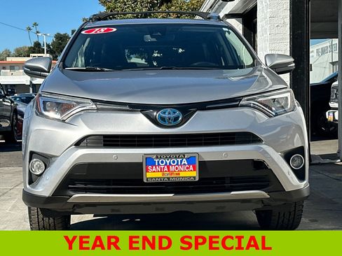 Used 2018 Toyota RAV4 Limited image 9
