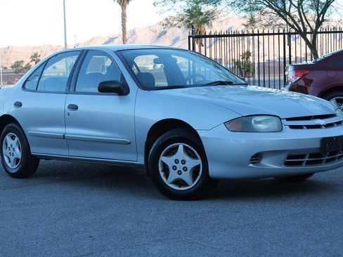 Used 2005 Chevrolet Cavalier Sedan w/ Preferred Equipment Group image 4