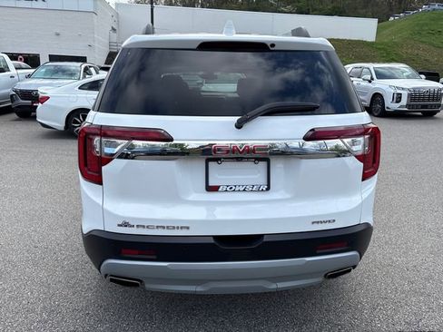 Used 2023 GMC Acadia SLE w/ Driver Convenience Package image 4