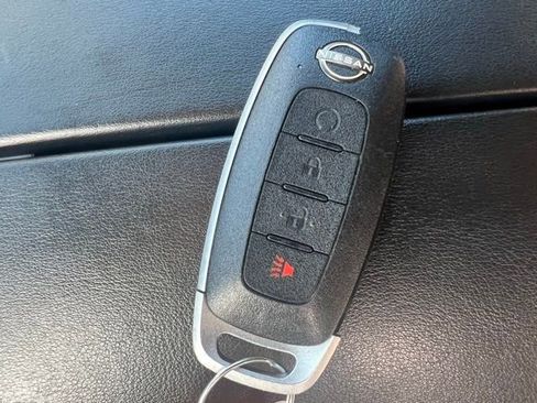 Used 2023 Nissan Rogue SV AWD/4WD image 25