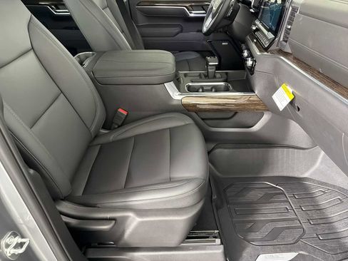 New 2026 GMC Sierra 1500 Elevation w/ Elevation Premium Package AWD/4WD image 11