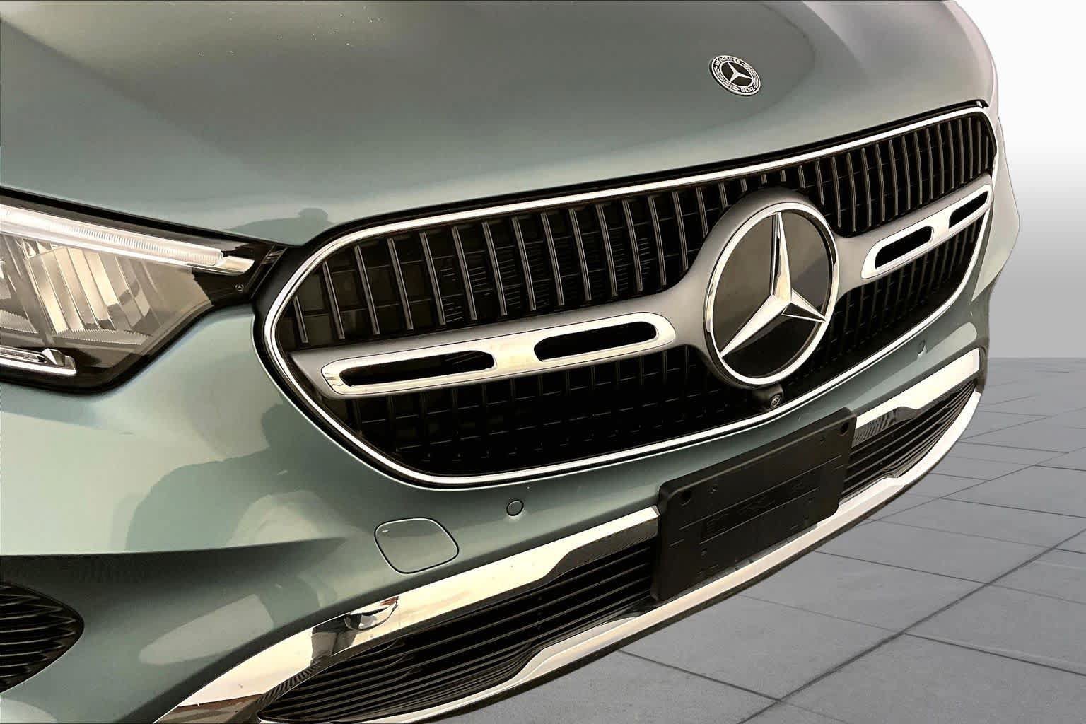 Used 2026 Mercedes-Benz GLC 300 4MATIC image 32
