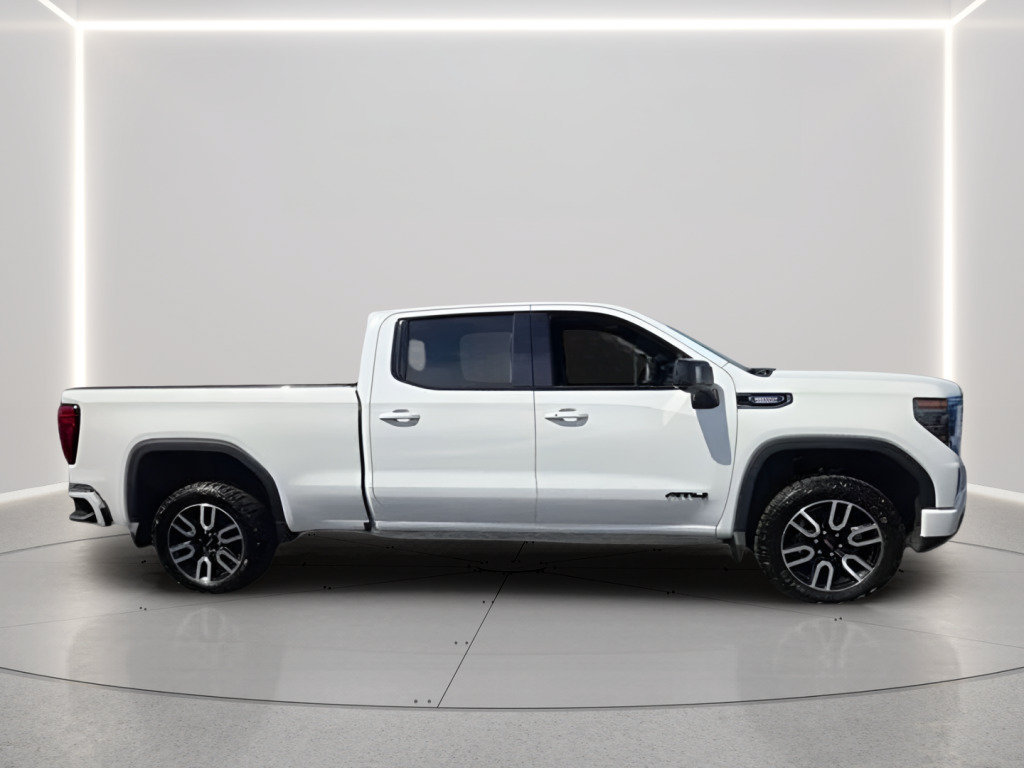 Used 2025 GMC Sierra 1500 AT4 w/ AT4 Premium Package AWD/4WD image 4