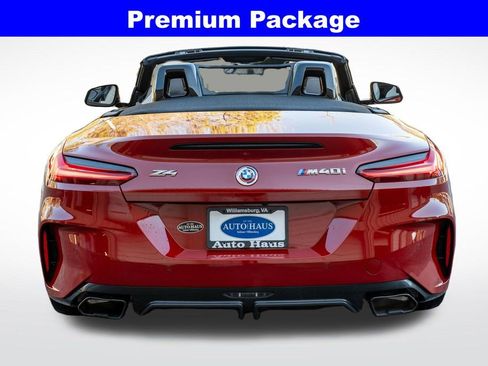 Used 2022 BMW Z4 M40i w/ Premium Package image 7