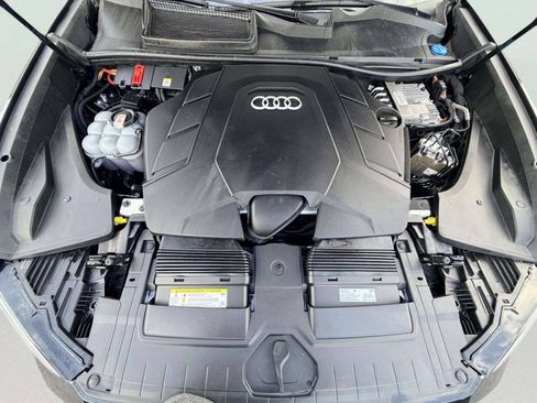 Used 2019 Audi Q8 Premium Plus w/ Premium Plus AWD/4WD image 11