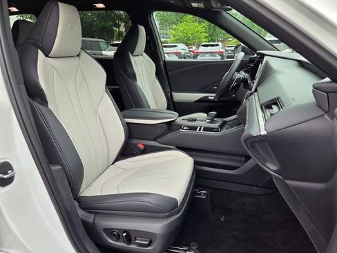 Used 2025 Lexus TX 350 AWD w/ Technology Package image 22
