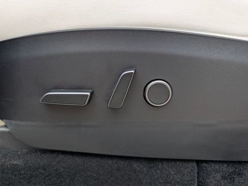 Used 2023 Tesla Model Y Long Range AWD/4WD image 16
