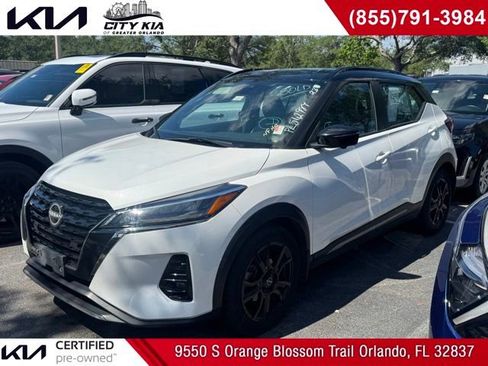 Used 2023 Nissan Kicks SR w/ SR Premium Package FWD image 1