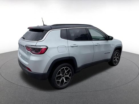 Used 2025 Jeep Compass Limited AWD/4WD image 14
