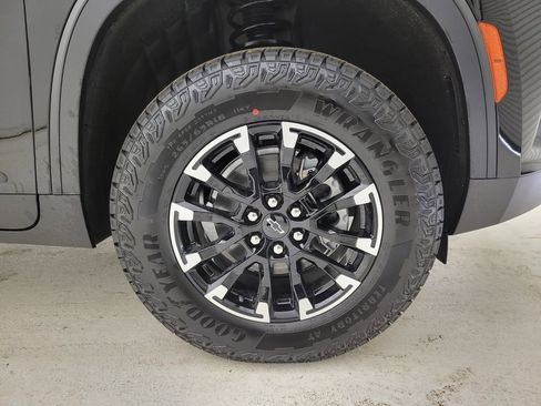 New 2026 Chevrolet Traverse Z71 w/ Driver Confidence Package image 23