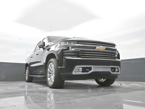 Used 2021 Chevrolet Silverado 1500 High Country w/ Technology Package AWD/4WD image 33