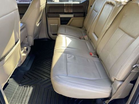 Used 2018 Ford F150 Lariat image 15