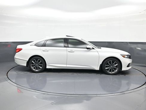 Used 2021 Honda Accord EX-L image 11