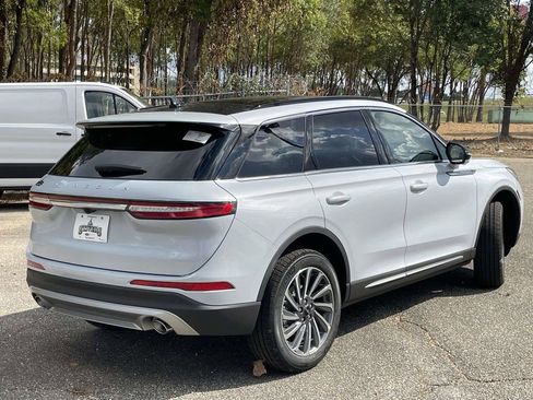 New 2026 Lincoln Corsair Reserve image 3