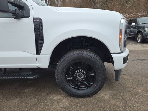 Used 2024 Ford F250 XL w/ STX Appearance Package image 2