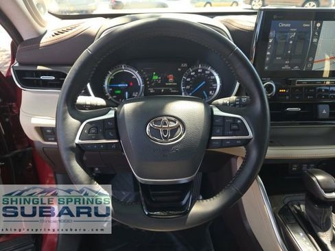 Used 2022 Toyota Highlander Limited AWD/4WD image 33