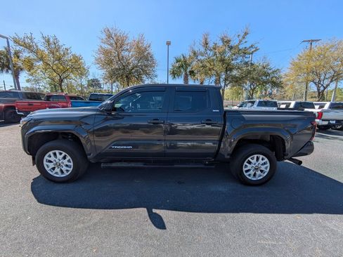 Certified 2025 Toyota Tacoma SR5 image 8