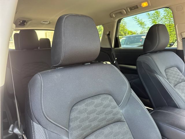 Used 2023 Nissan Pathfinder SV AWD/4WD image 25